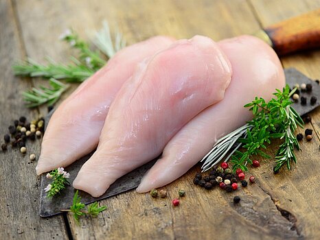 частини птиці на приправах